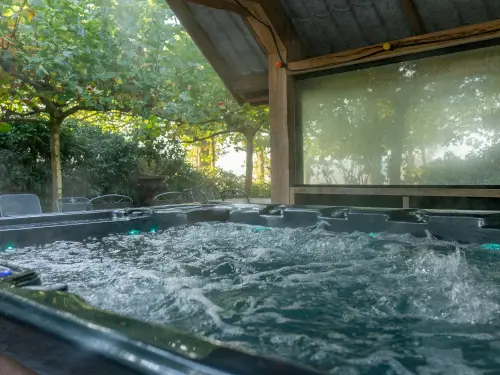 Großes, luxuriöses Ferienhaus mit Whirlpool und Sauna