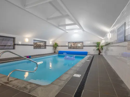 Exklusives Ferienhaus mit privatem Innenpool, Whirlpool und Sauna