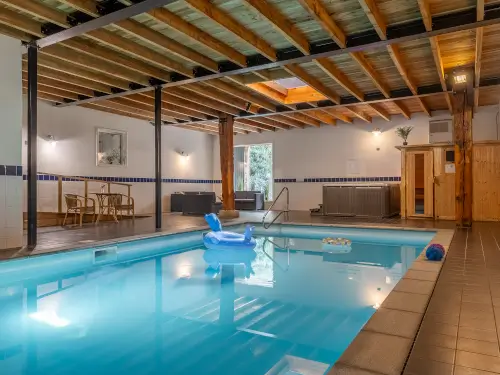 Ferienhaus mit privatem Hallenbad, Sauna und Whirlpool