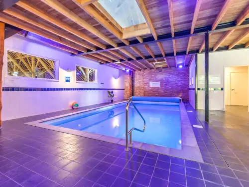 Ferienhaus mit privatem Hallenbad, Sauna und Whirlpool