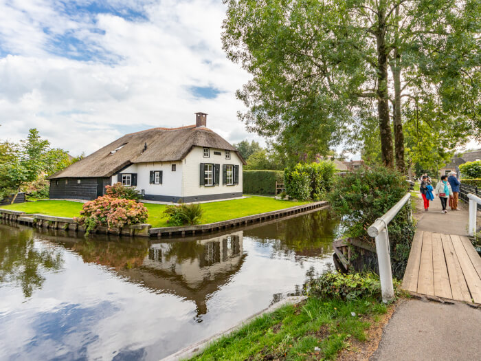 Ferienwohnung in Giethoorn (Overijssel) für 12 Personen.