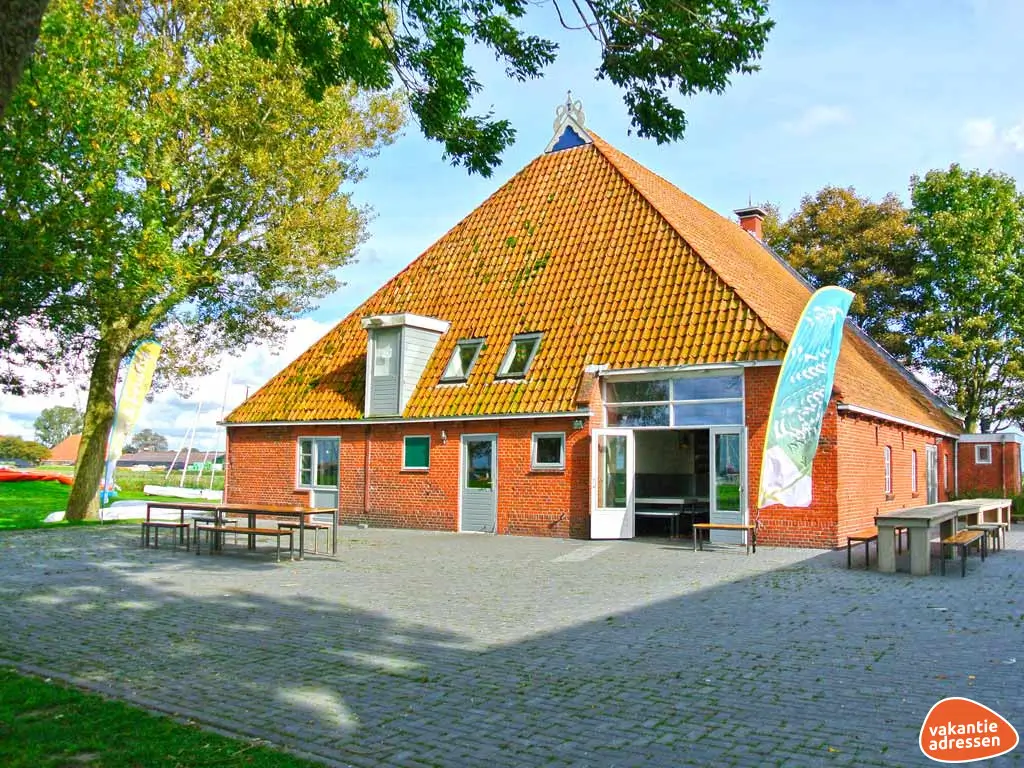 Ferienwohnung in Oudega (Friesland) für 65 Personen.