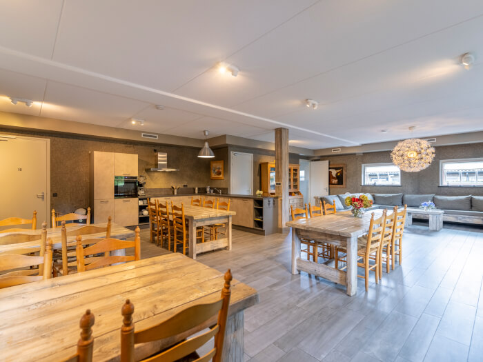 Ferienwohnung in Deest (Gelderland) für 24 Personen.