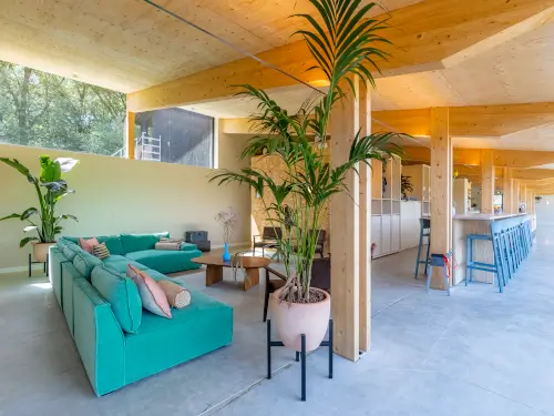 Luxus-Ferienhaus auf einem bewaldeten Landgut in Limburg