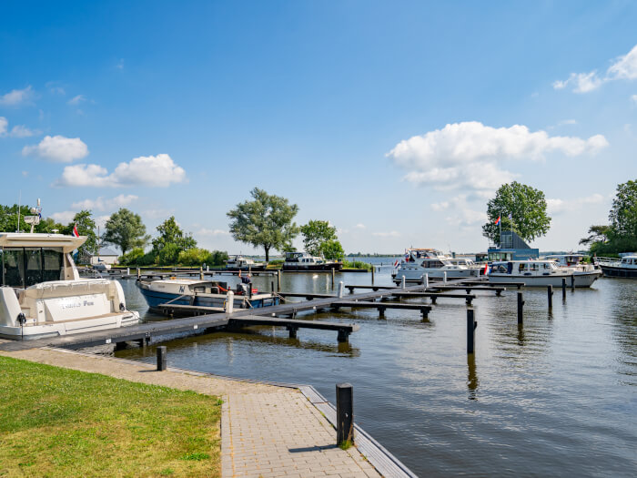 Ferienwohnung in Langweer (Friesland) für 54 Personen.