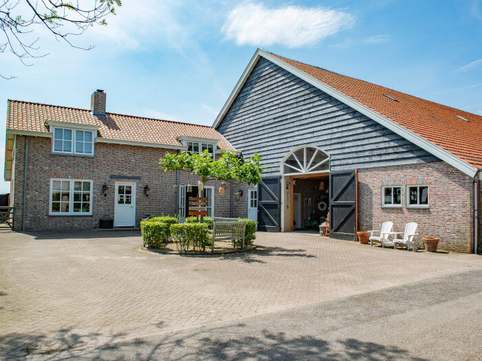 Ferienwohnung in Noordwelle (Zeeland) für 25 Personen.