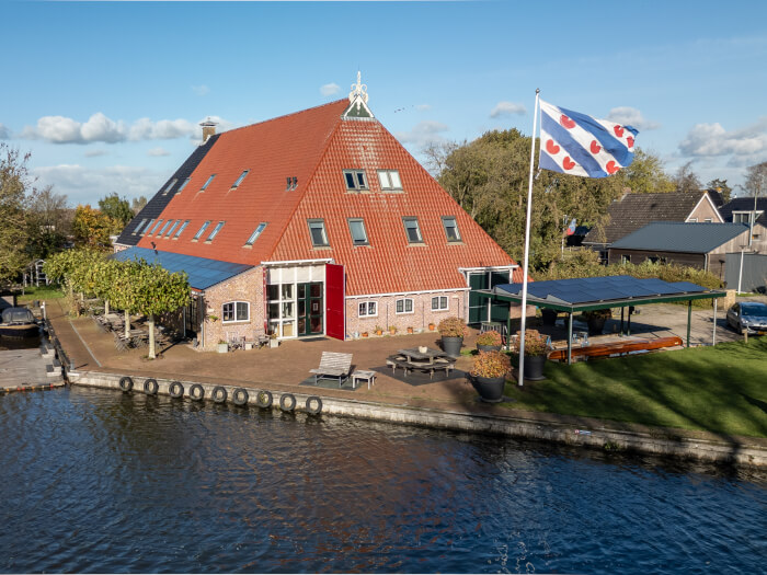 Ferienwohnung in Warten (Friesland) für 15 Personen.