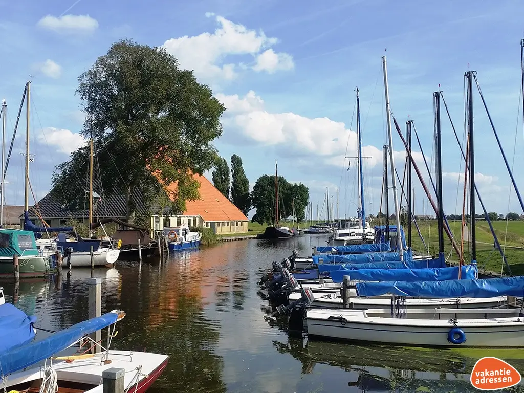 Ferienwohnung in Nijhuizum (Friesland) für 100 Personen.