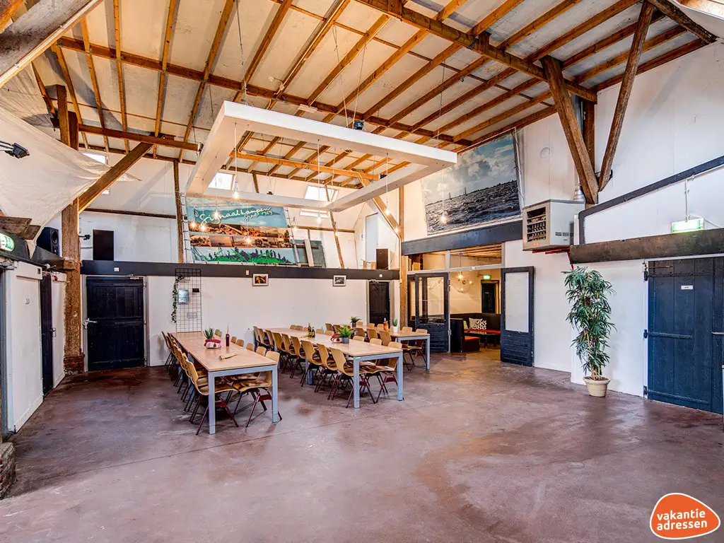 Ferienwohnung in Heeg (Friesland) für 25 Personen.